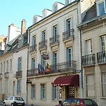Le Jacquemart 3*