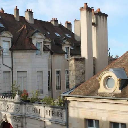 Le Jacquemart Hotel